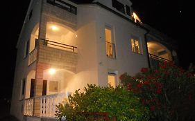 Apartments Yvonne